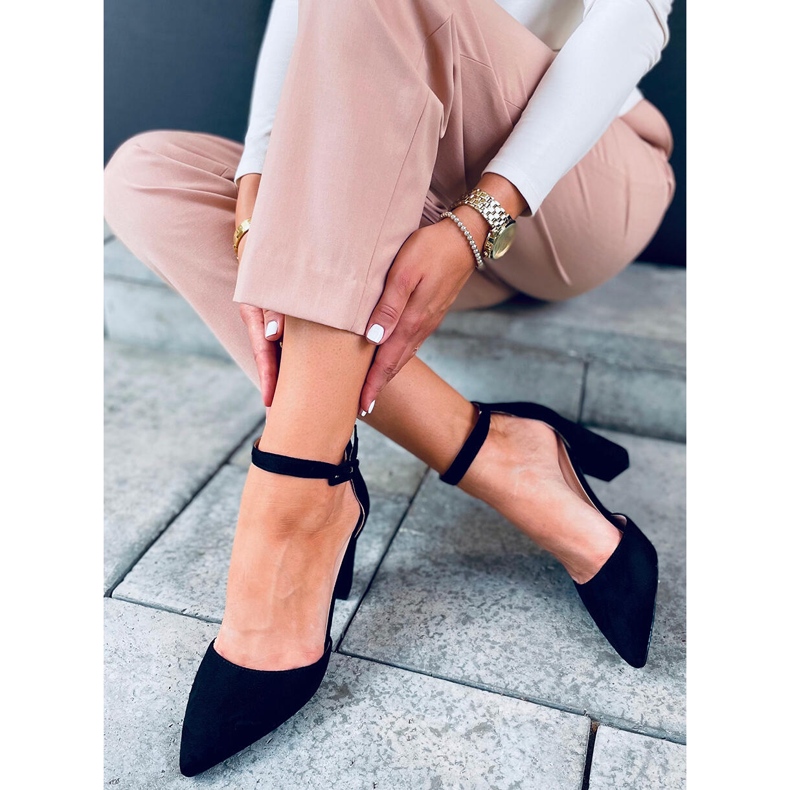 Bombas en el puesto de Lauren Black negro 1