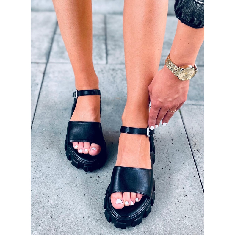 Sandalias con suela gruesa Saint Black negro 1