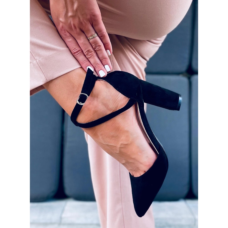 Bombas en el puesto de Lizzie Black negro 1