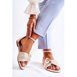PE1 Sandalias de cuero beige de mujer de moda Astana 3