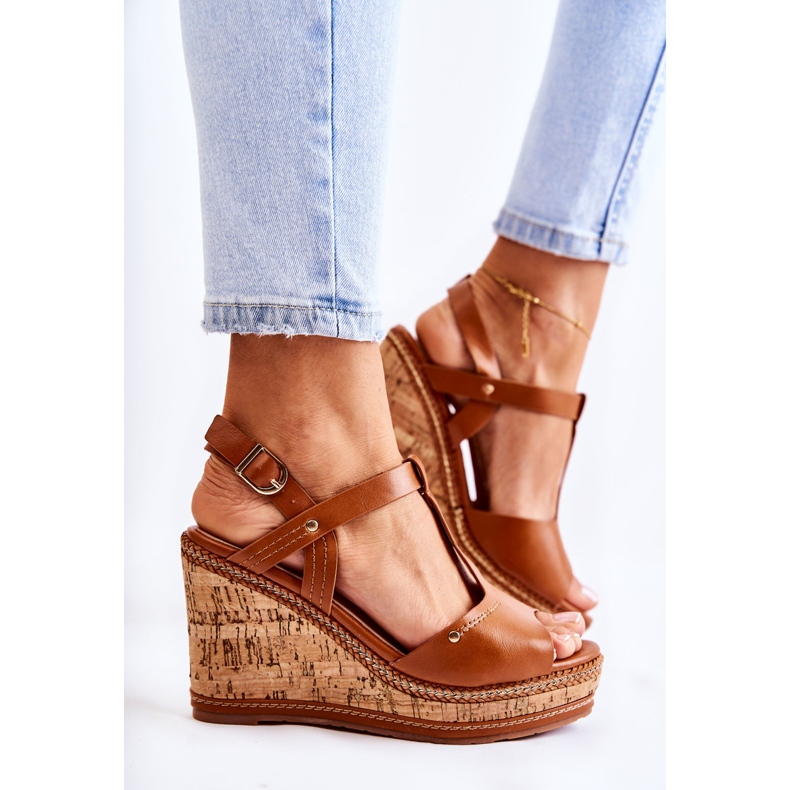 PG1 Sandalias clásicas de piel sobre cuña marrón Valorin 2