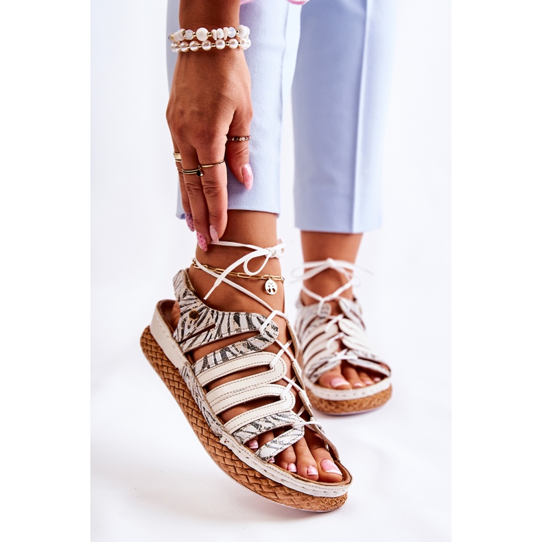 Sandalias de cuero de mujer de moda Maciejka 05552-04 Beige-Negro 1