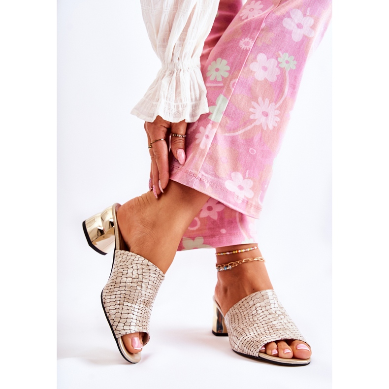 PA2 Pantuflas Mujer Piel Cocodrilo Tacón Beige Perry 2