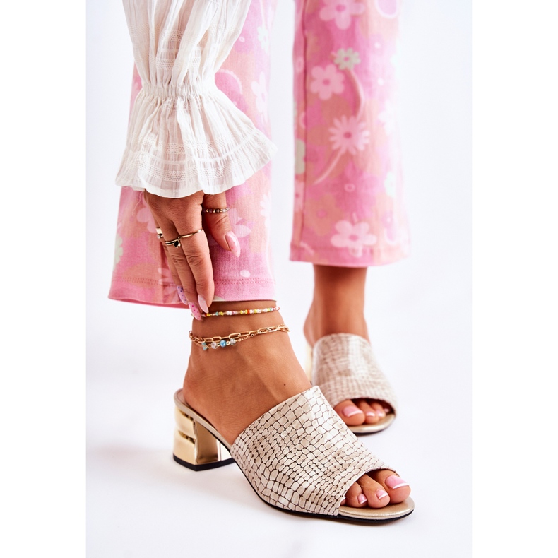 PA2 Pantuflas Mujer Piel Cocodrilo Tacón Beige Perry 1