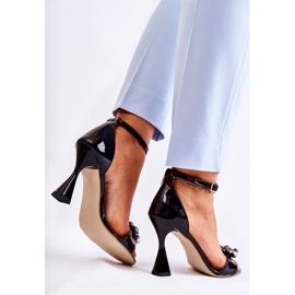Sandalias Lacadas De Tacón Alto Con Cristales Negro Destiney 6