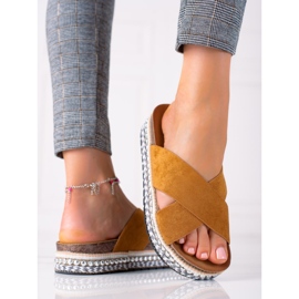 SHELOVET Zapatillas de moda en la plataforma marrón 1