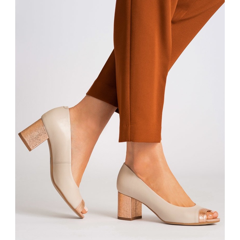 Marco Shoes Salón 1093P beige con tacón decorativo 2