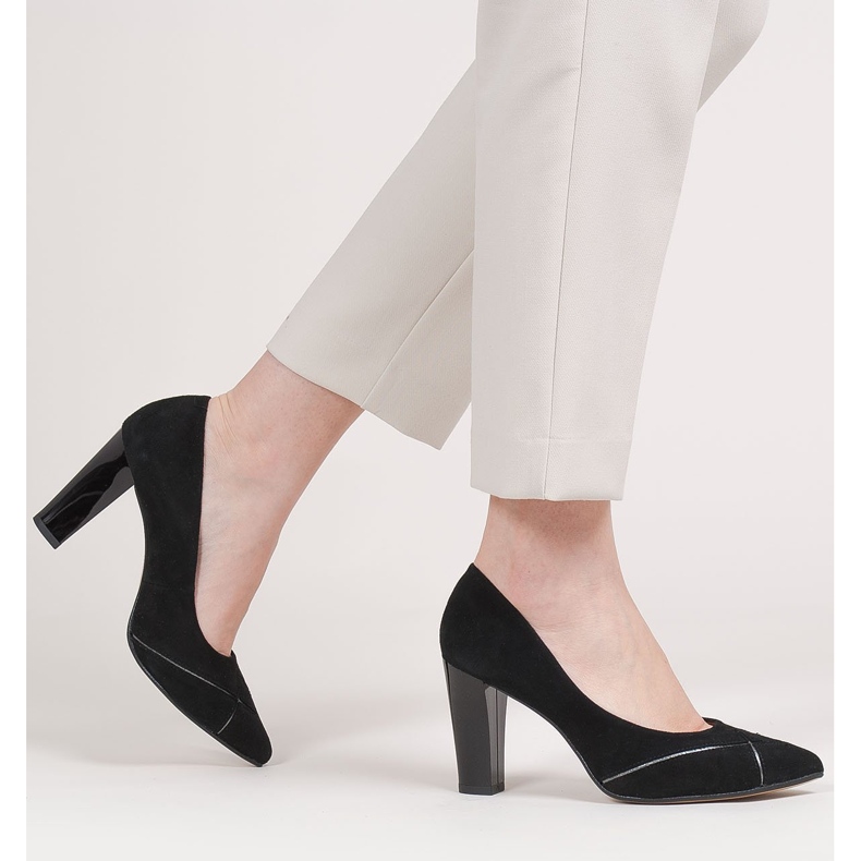 Marco Shoes Salón de ante negro con estampado 2