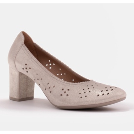 Marco Shoes Zapatos de salón de piel con perforación para un pie más ancho beige 1