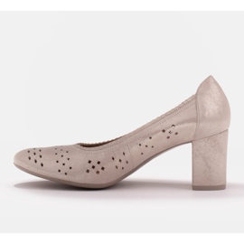Marco Shoes Zapatos de salón de piel con perforación para un pie más ancho beige 6