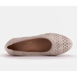 Marco Shoes Zapatos de salón de piel con perforación para un pie más ancho beige 4