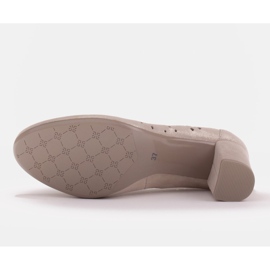 Marco Shoes Zapatos de salón de piel con perforación para un pie más ancho beige 5