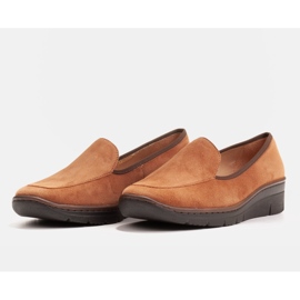 Radoskór Zapatos cómodos de cuña baja para un pie más ancho marrón 3
