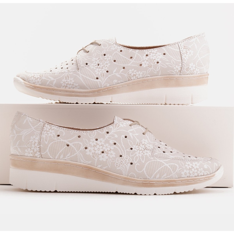 Radoskór Zapatos cómodos de cuña baja para un pie más ancho beige 1