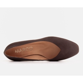 Marco Shoes Salón de ante marrón con cuello de pico 5