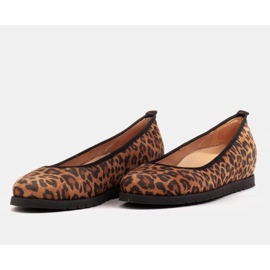 Marco Shoes Zapatos ligeros con una parte inferior muy suave y un refuerzo oculto. marrón 4