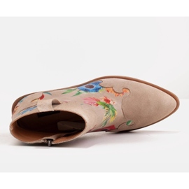 Marco Shoes Botas beige de ante natural con estampado floral 6