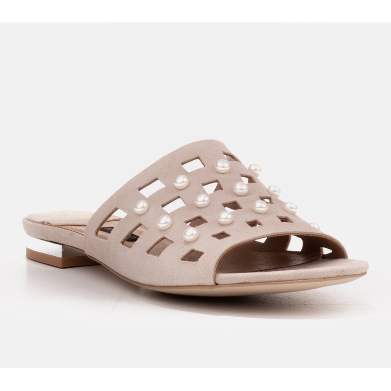 Marco Shoes Pantuflas de mujer elegantes con perlas y perforaciones beige 1