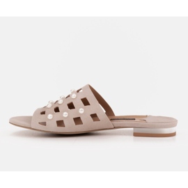 Marco Shoes Pantuflas de mujer elegantes con perlas y perforaciones beige 3