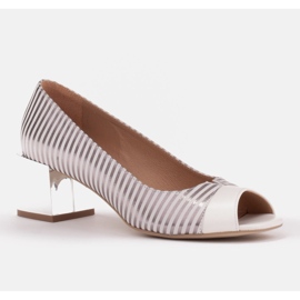 Marco Shoes Salón de mujer con rayas metálicas con frente abierto blanco plata 1