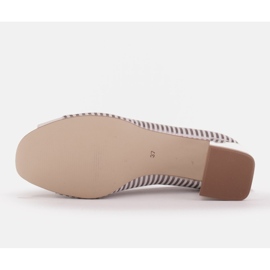 Marco Shoes Salón de mujer con rayas metálicas con frente abierto blanco plata 7