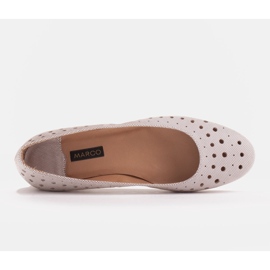 Marco Shoes Bailarinas de mujer con perforaciones en la parte superior beige 7