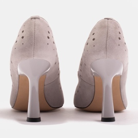 Marco Shoes Stilettos de ante natural con perforaciones decorativas gris 3
