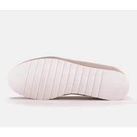 Marco Shoes Zapatos ligeros con una parte inferior muy suave y un refuerzo oculto. beige 6