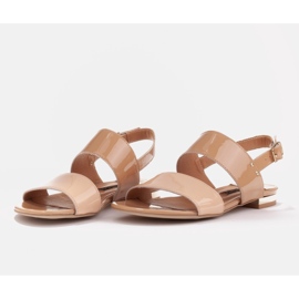 Marco Shoes Sandalias planas con laca y tacón metalizado beige 6