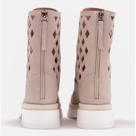 Marco Shoes Botas de terciopelo con perforaciones beige 7