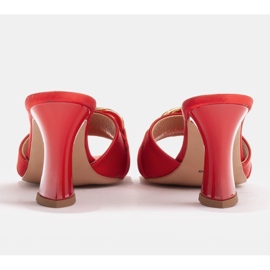 Marco Shoes Zapatillas de mujer en raso rojo con cadena decorativa 8