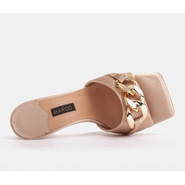 Marco Shoes Zapatillas de mujer en raso beige con cadena decorativa 6
