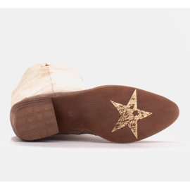 Marco Shoes Botas vaqueras Iolanda con costuras decorativas beige 8