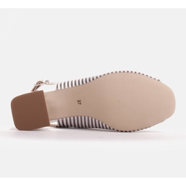 Marco Shoes Cómodas sandalias de mujer con cuero interesante. blanco multicolor plata 6