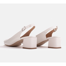Marco Shoes Cómodas sandalias de mujer fabricadas en piel blanca. blanco 4