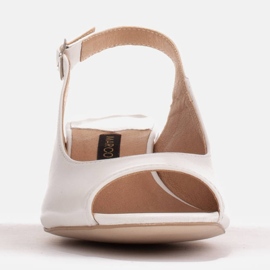 Marco Shoes Cómodas sandalias de mujer fabricadas en piel blanca. blanco 2