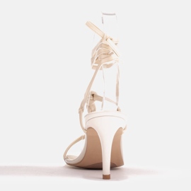 Marco Shoes Sandalias con nudo y atadas al tobillo beige 3