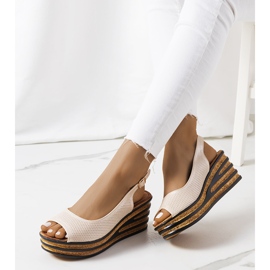 Alpargatas doradas en cuña Alton beige 1