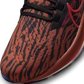 Nike Air Zoom Pegasus 38 W DQ7650-800 marrón negro 2