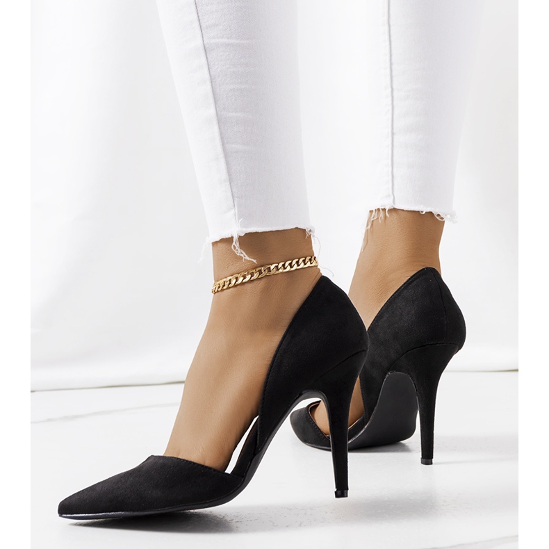 Tacones negros con recortes decorativos Nasmah 1 Tacones negros con recortes decorativos Nasmah 1