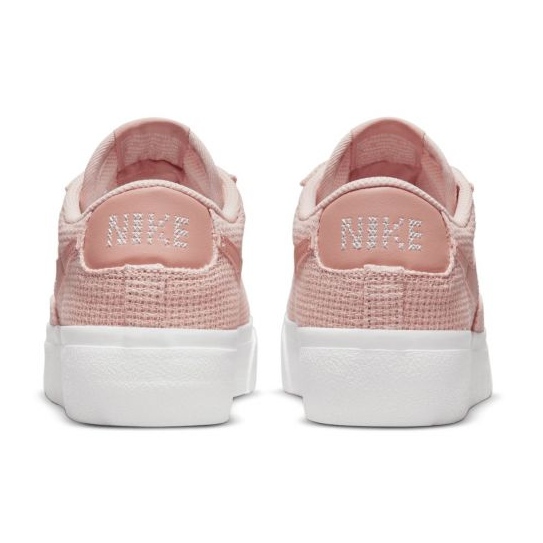 Zapatillas Nike Blazer Low Platform DN0744-600 rosado 1