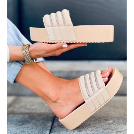 Babucha Leah Beige suela alta 5