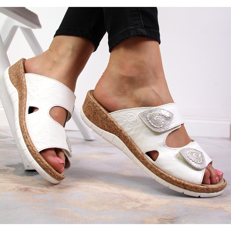 White Rieker V7151-80 zapatillas de estar por casa de piel para mujer con cuñas de velcro blanco 1