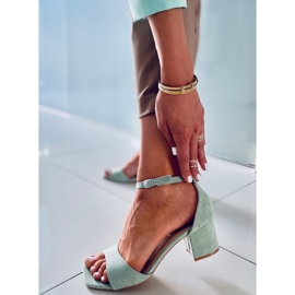 Sandalias de tacón alto en ante verde para mujer 4