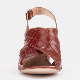 Marco Shoes Sandalias de piel para mujer confeccionadas en piel con rayas cortadas marrón 1