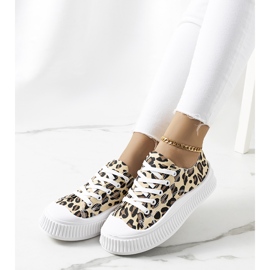 Zapatillas beige en la plataforma Chovka. marrón negro 2