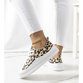 Zapatillas beige en la plataforma Chovka. marrón negro 3