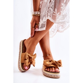 PG1 Pantuflas De Mujer En Una Plataforma Masiva Con Un Lazo Camel Macardi marrón 2