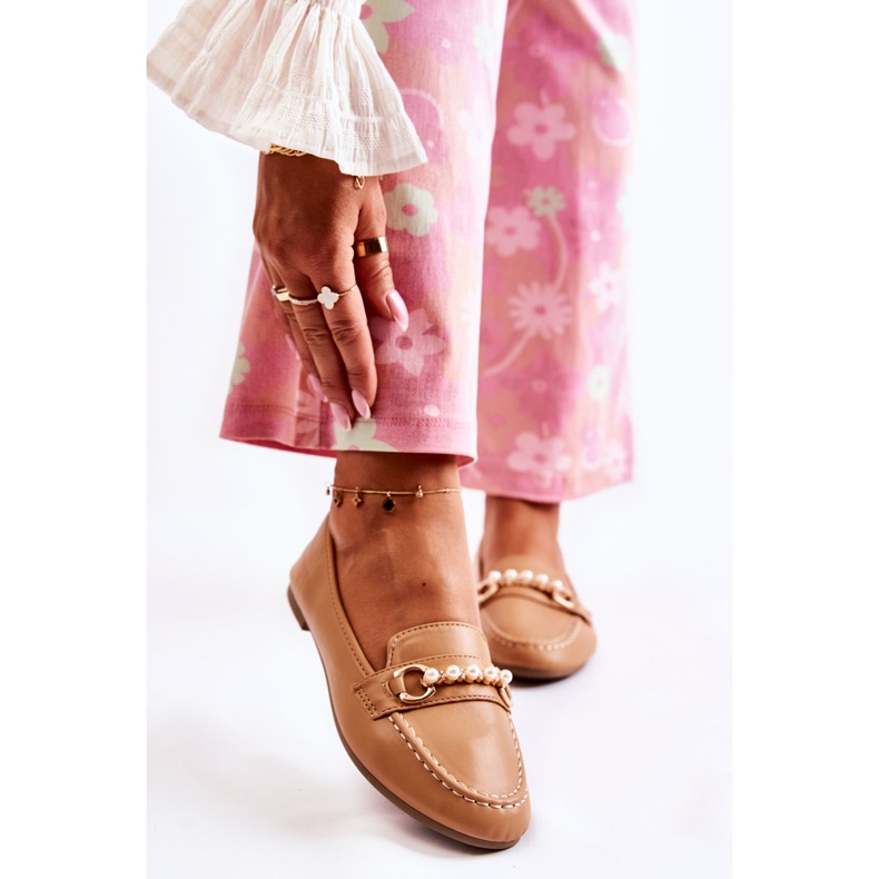 PG1 Mocasines de mujer marrones con perlas decorativas de Sergia marrón 1