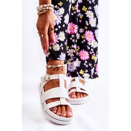 Sandalias de cuero en la plataforma blanca de Tessy blanco 7